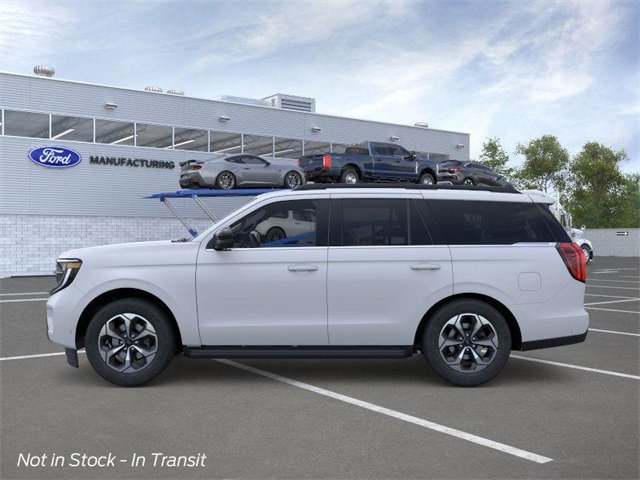 New 2026 Ford Expedition Active image 3