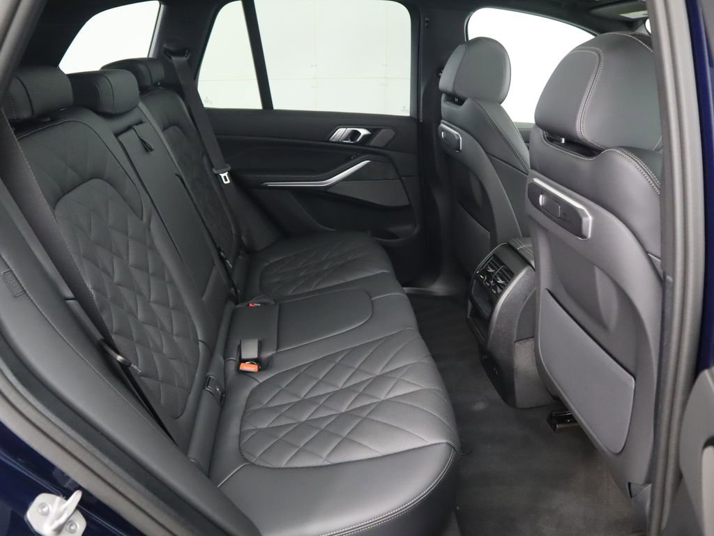 Certified 2026 BMW X5 sDrive40i w/ Premium Package RWD image 24