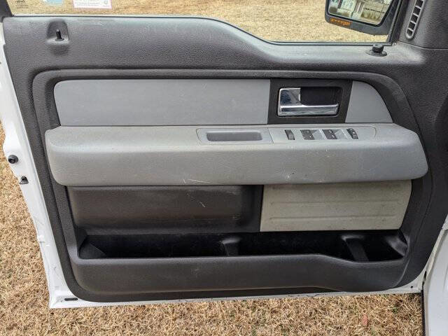 Used 2014 Ford F150 XLT w/ XLT Chrome Package image 12