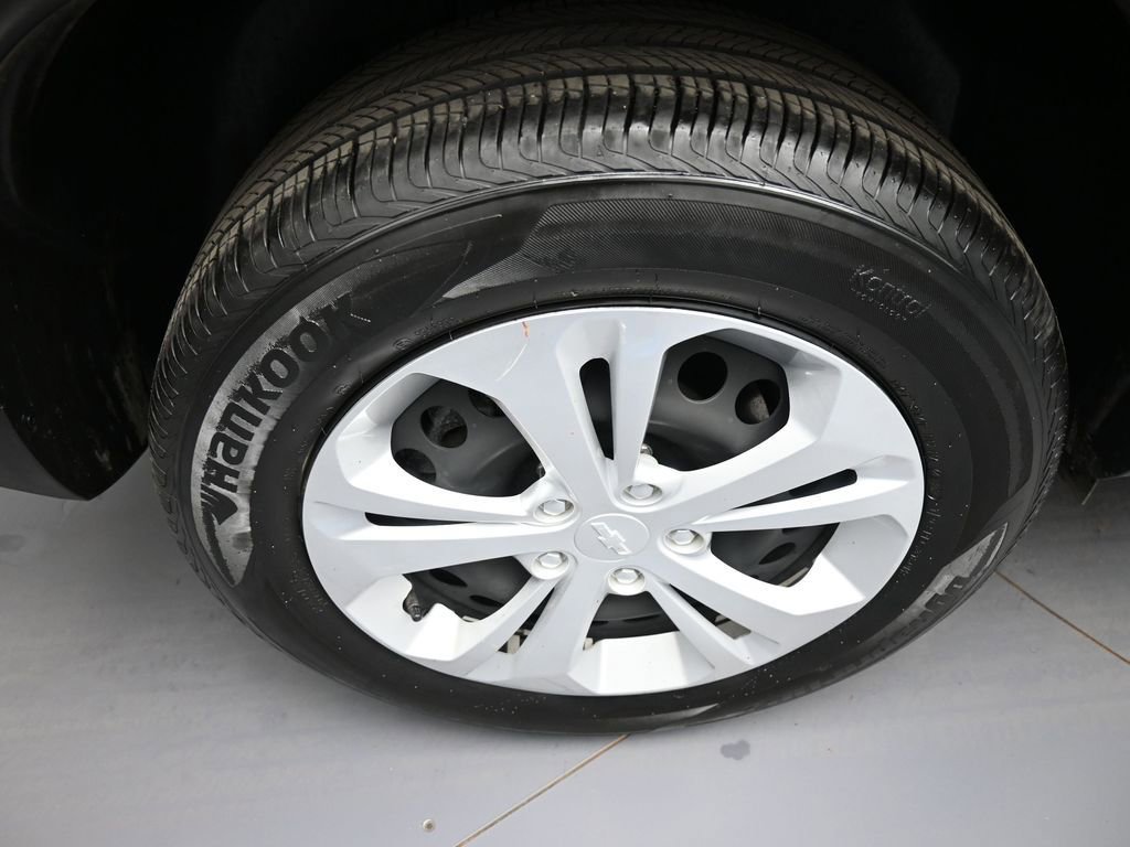 Used 2024 Chevrolet Trax LS w/ Driver Confidence Package image 12