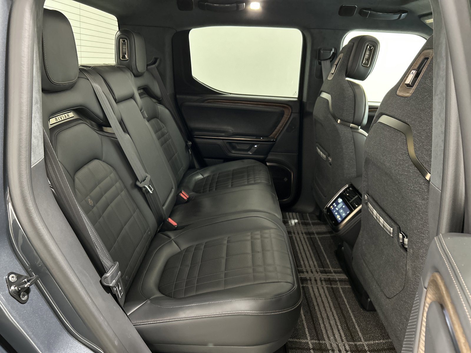 Used 2025 Rivian R1T Premium AWD/4WD image 22
