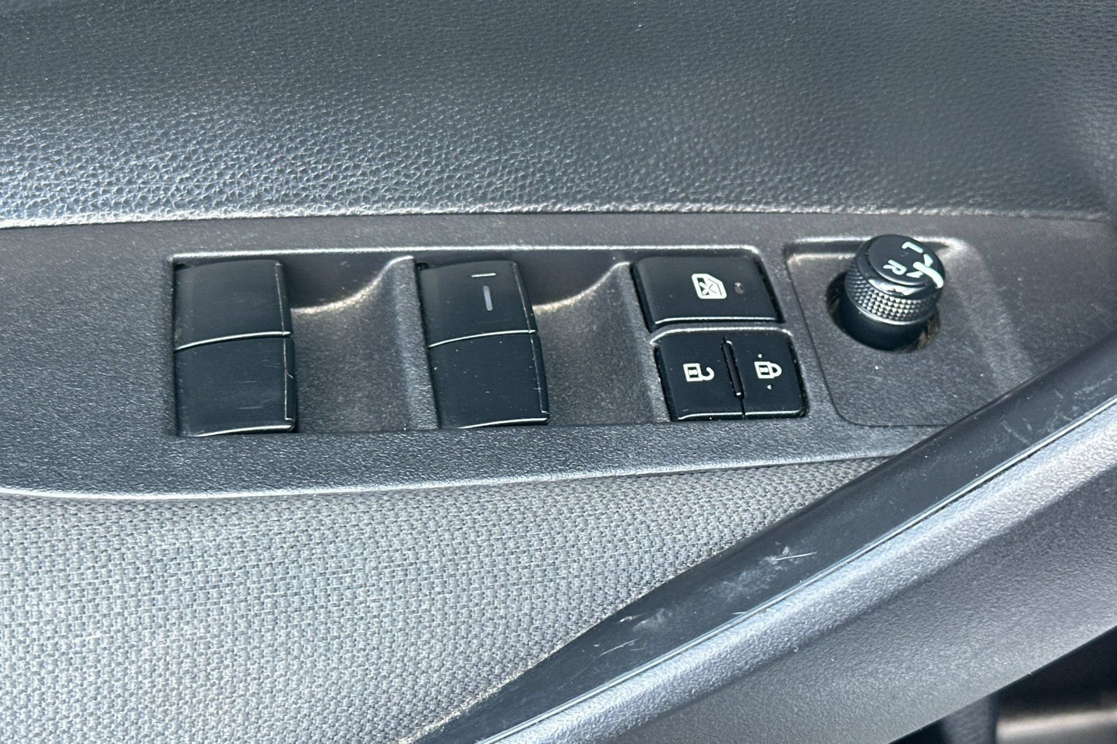Used 2024 Toyota Corolla LE FWD image 12