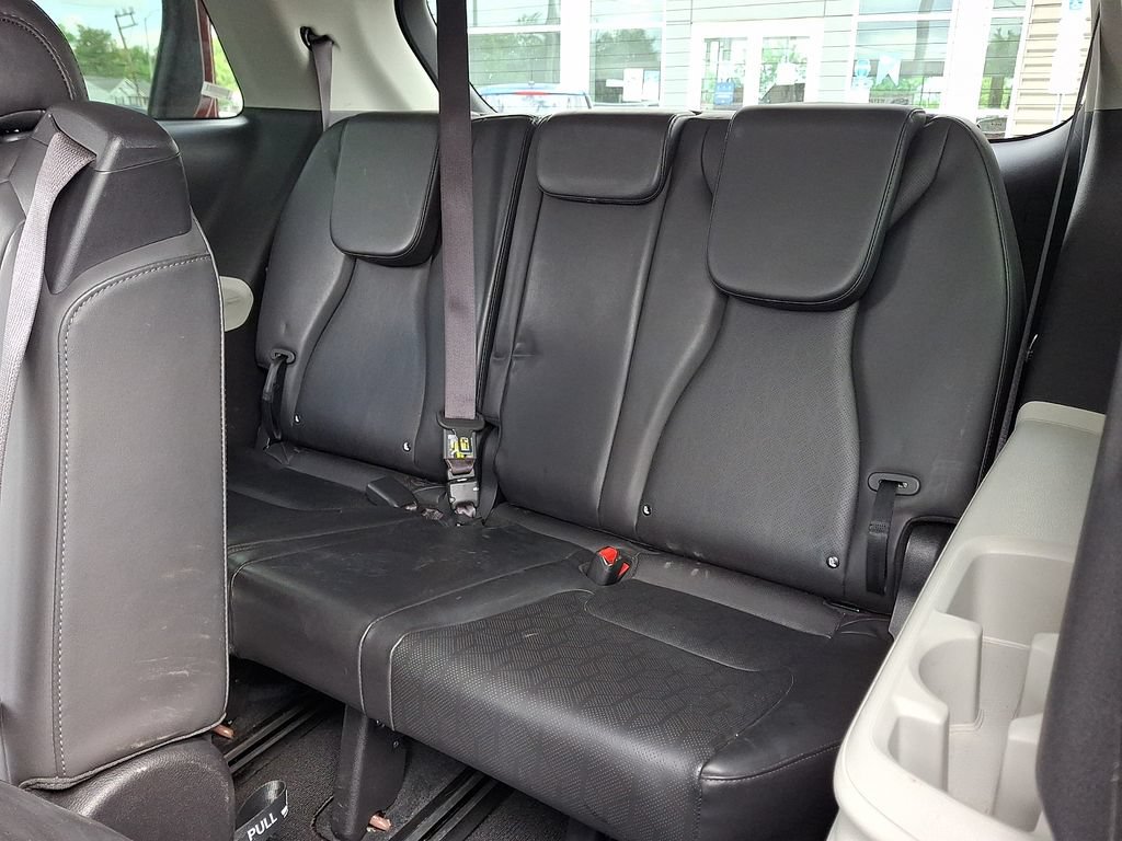 Used 2024 Kia Carnival LX FWD image 11