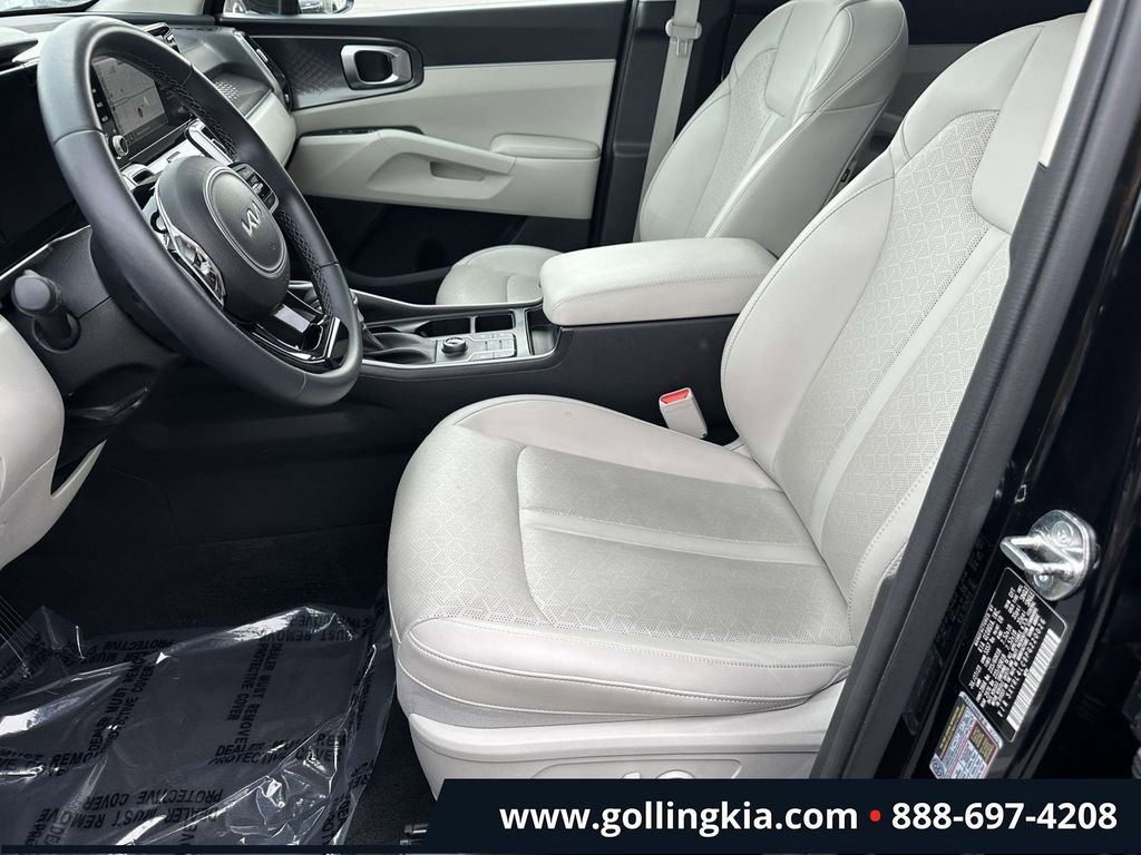 Certified 2023 Kia Sorento S w/ Panoramic Sunroof Package FWD image 16