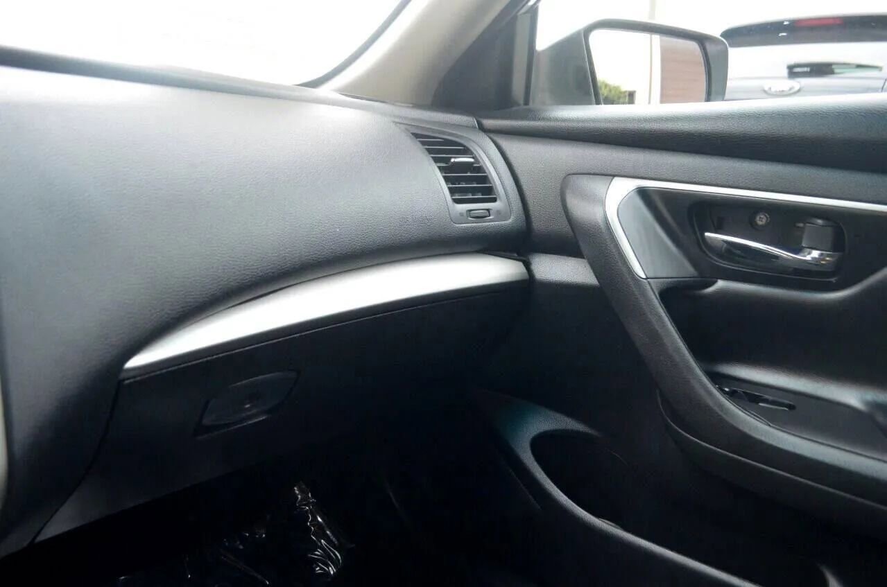 Used 2015 Nissan Altima 2.5 S w/ Power Driver Seat Package FWD image 36