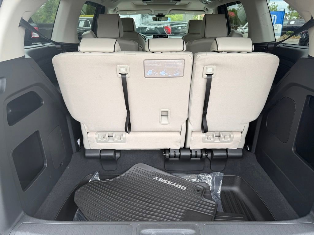 Certified 2026 Honda Odyssey Touring image 7