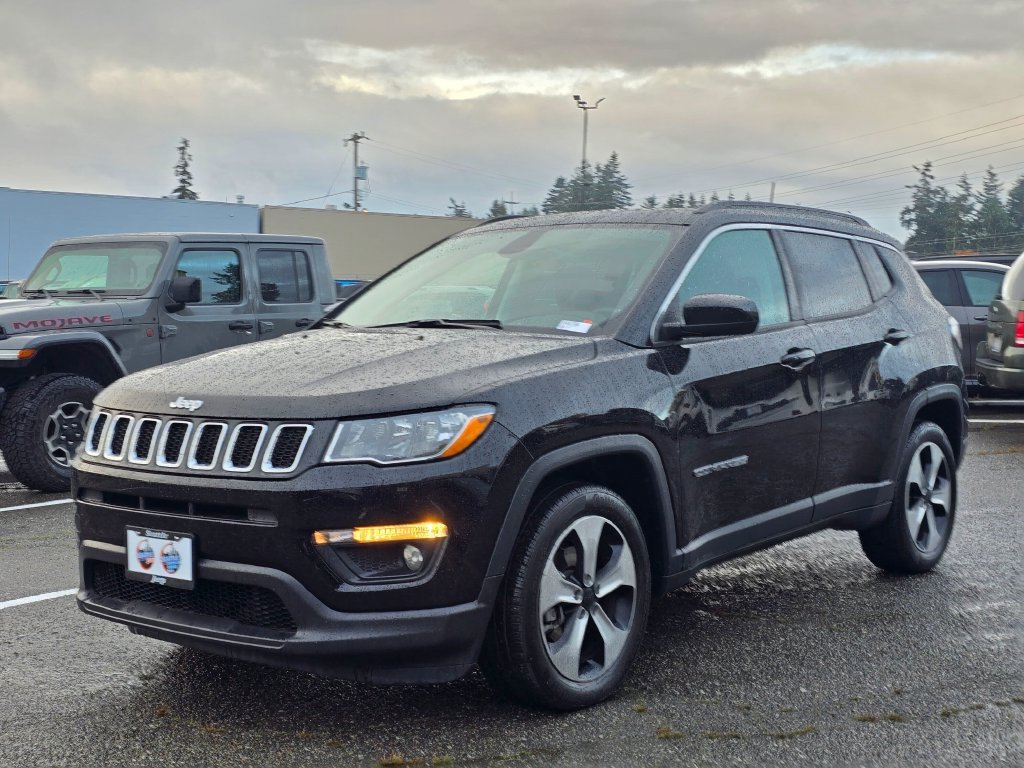 Used 2018 Jeep Compass Latitude w/ Popular Equipment Group FWD image 4