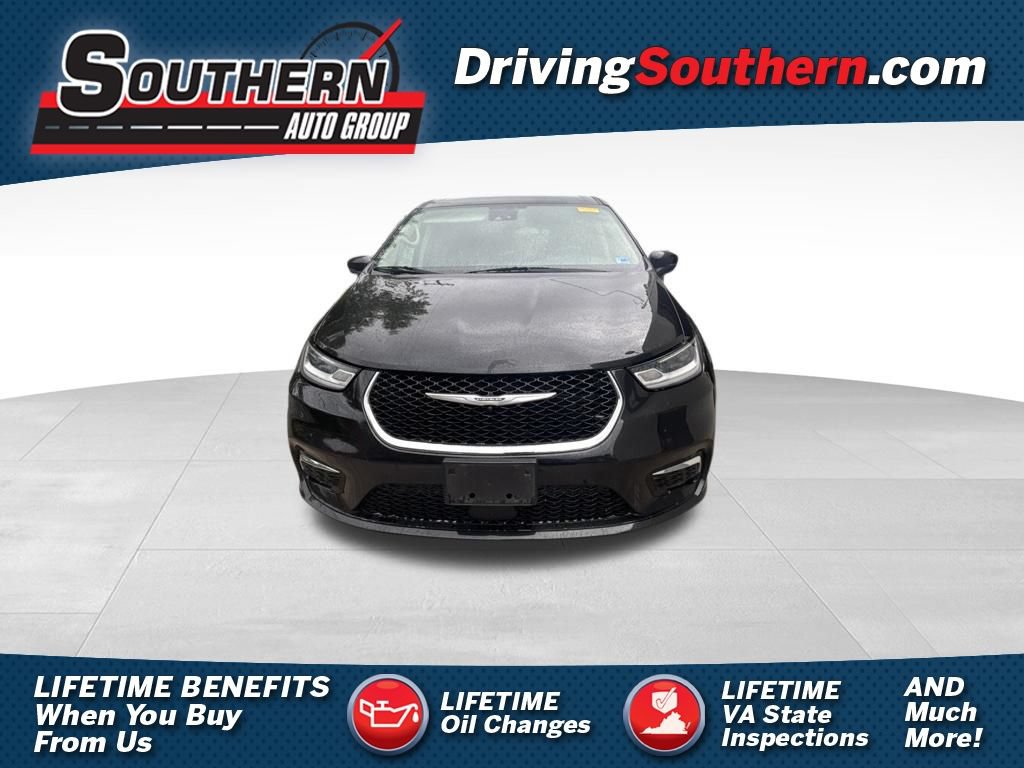 Used 2023 Chrysler Pacifica Touring-L