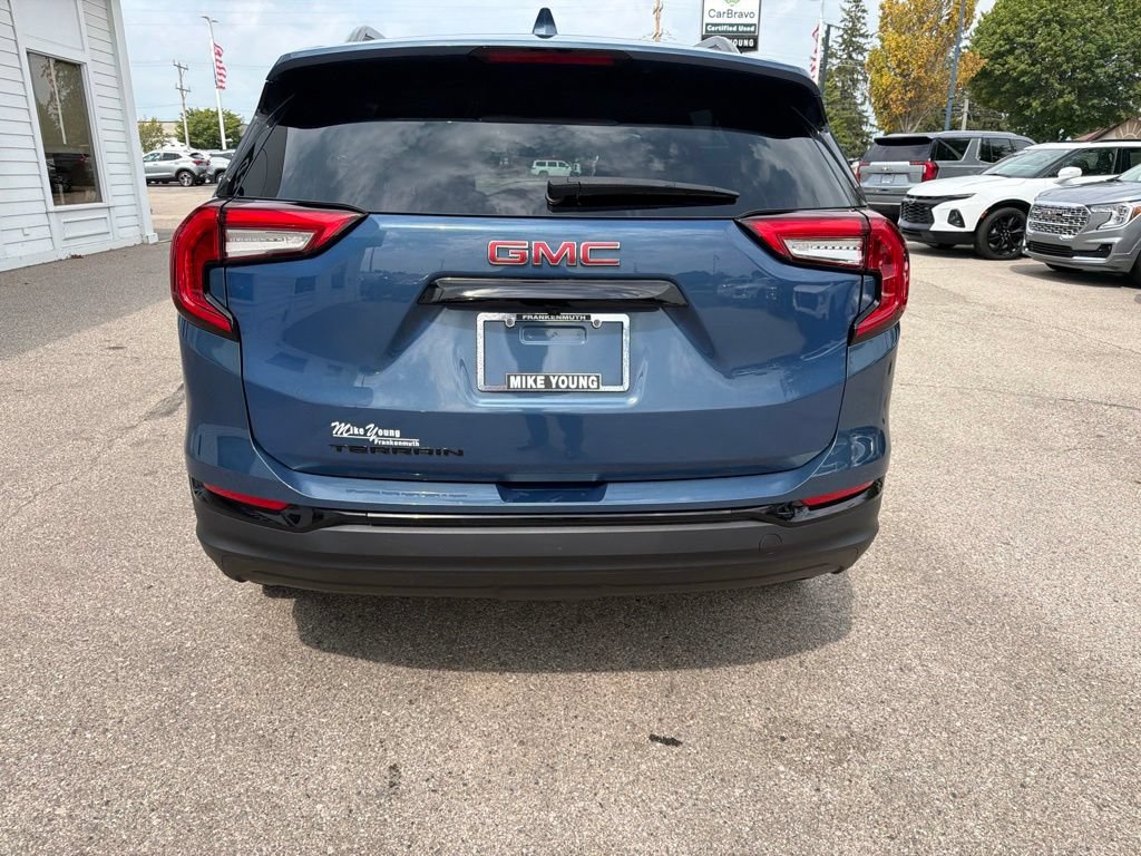 Certified 2024 GMC Terrain SLE w/ Driver Convenience Package FWD image 6