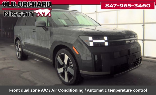 Used 2025 Hyundai Santa Fe Limited AWD/4WD image 2