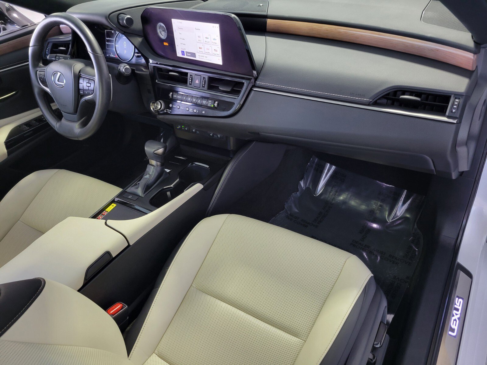 Certified 2024 Lexus ES 350 w/ Premium Package image 18