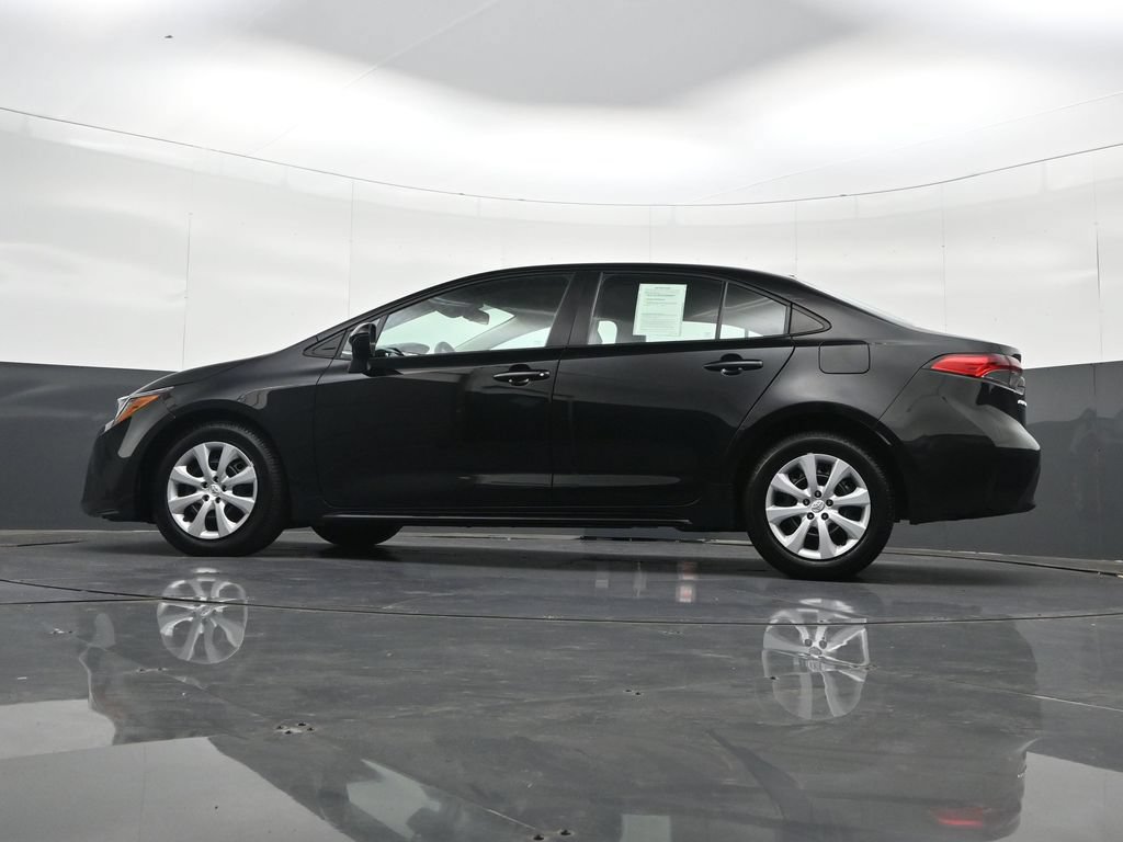 Used 2024 Toyota Corolla LE FWD image 30