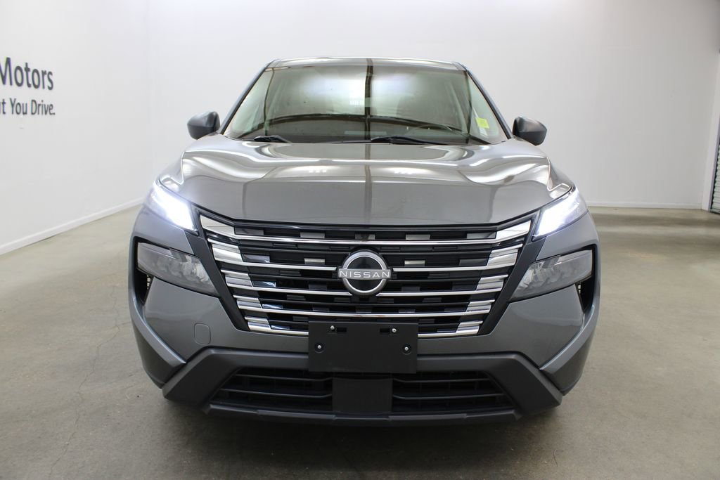 Used 2024 Nissan Rogue S image 7