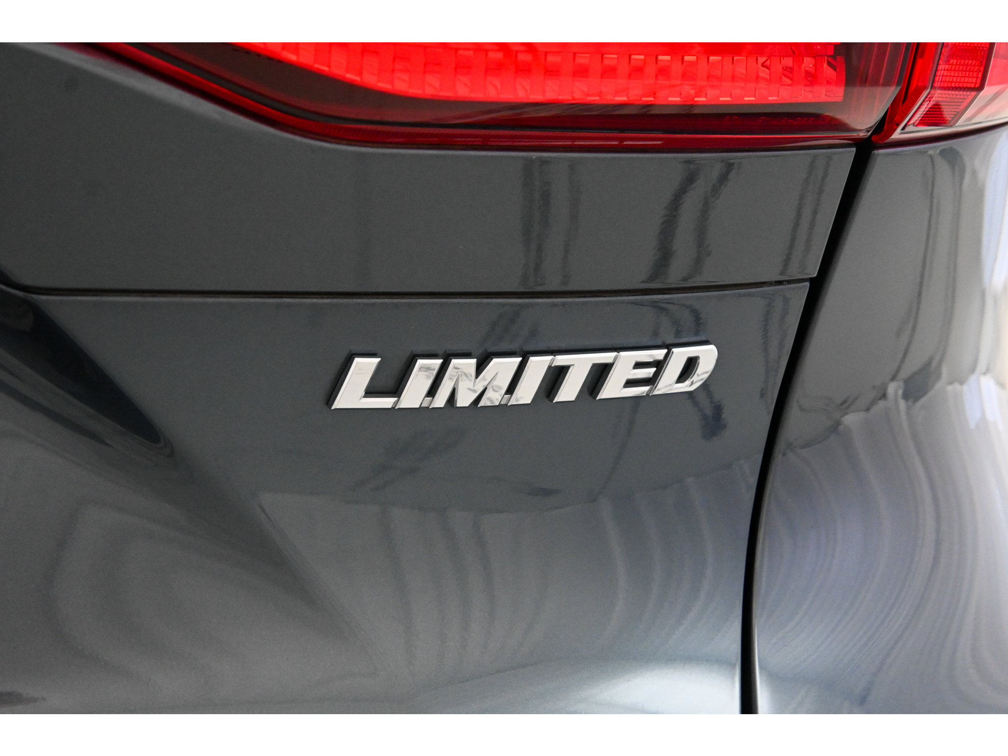 Used 2023 Toyota Venza Limited AWD/4WD image 53
