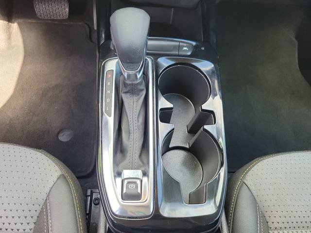 Used 2025 Chevrolet Trax LT FWD image 23