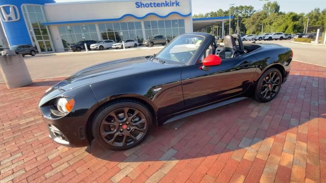 Used 2020 FIAT 124 Spider Abarth w/ Convenience Group RWD image 6