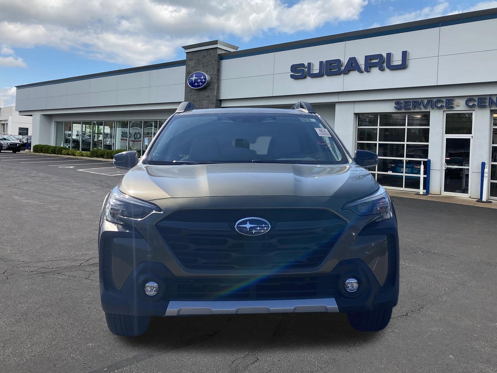 Used 2023 Subaru Outback Limited image 2