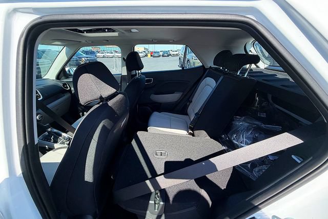 New 2026 Hyundai Venue SEL FWD image 22