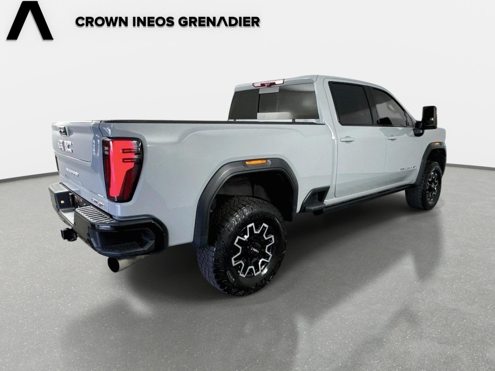 Used 2024 GMC Sierra 2500 AT4X AWD/4WD image 5