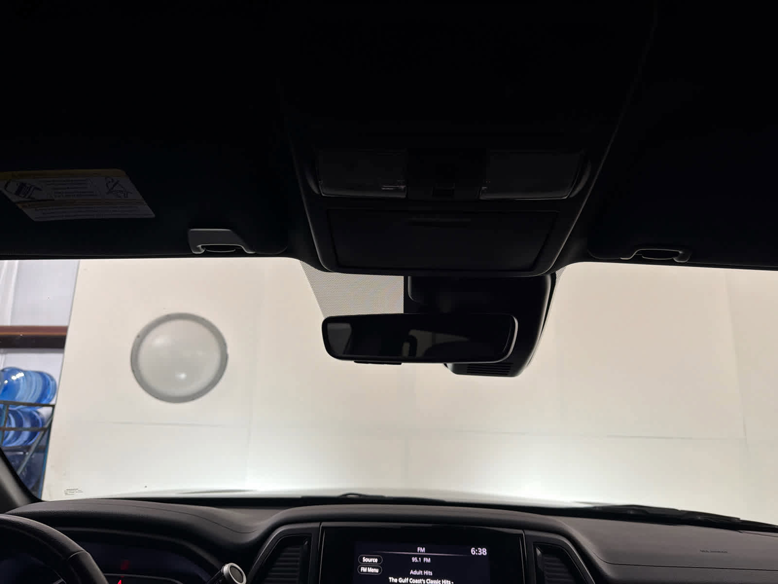 Used 2023 Nissan Titan SV w/ SV Convenience Package image 18