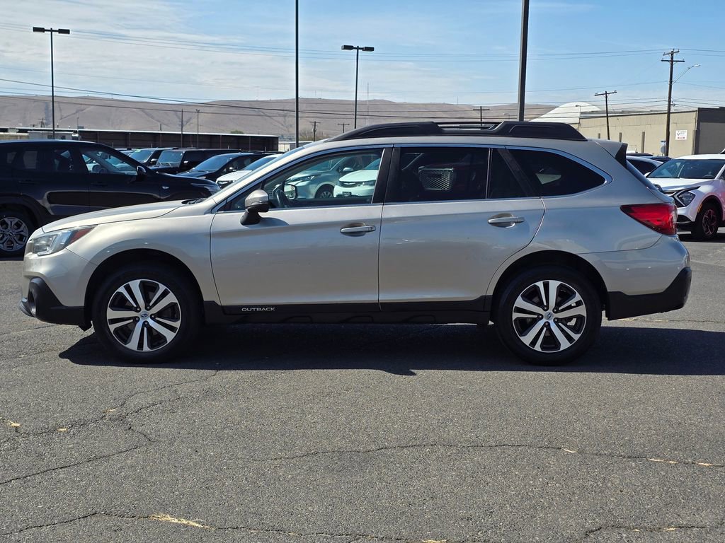 Used 2019 Subaru Outback 2.5i Limited image 2