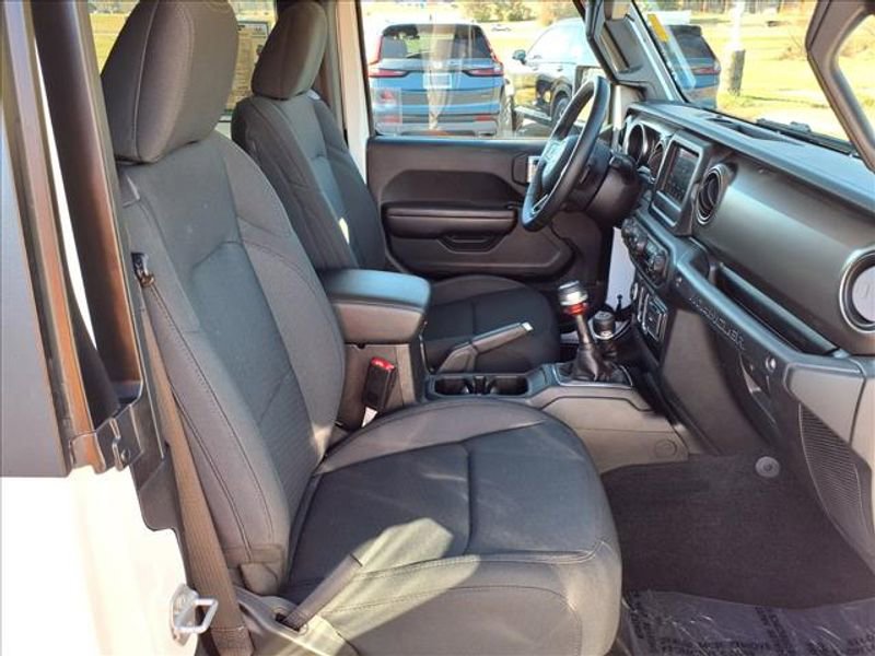 Used 2021 Jeep Wrangler Sport S image 12