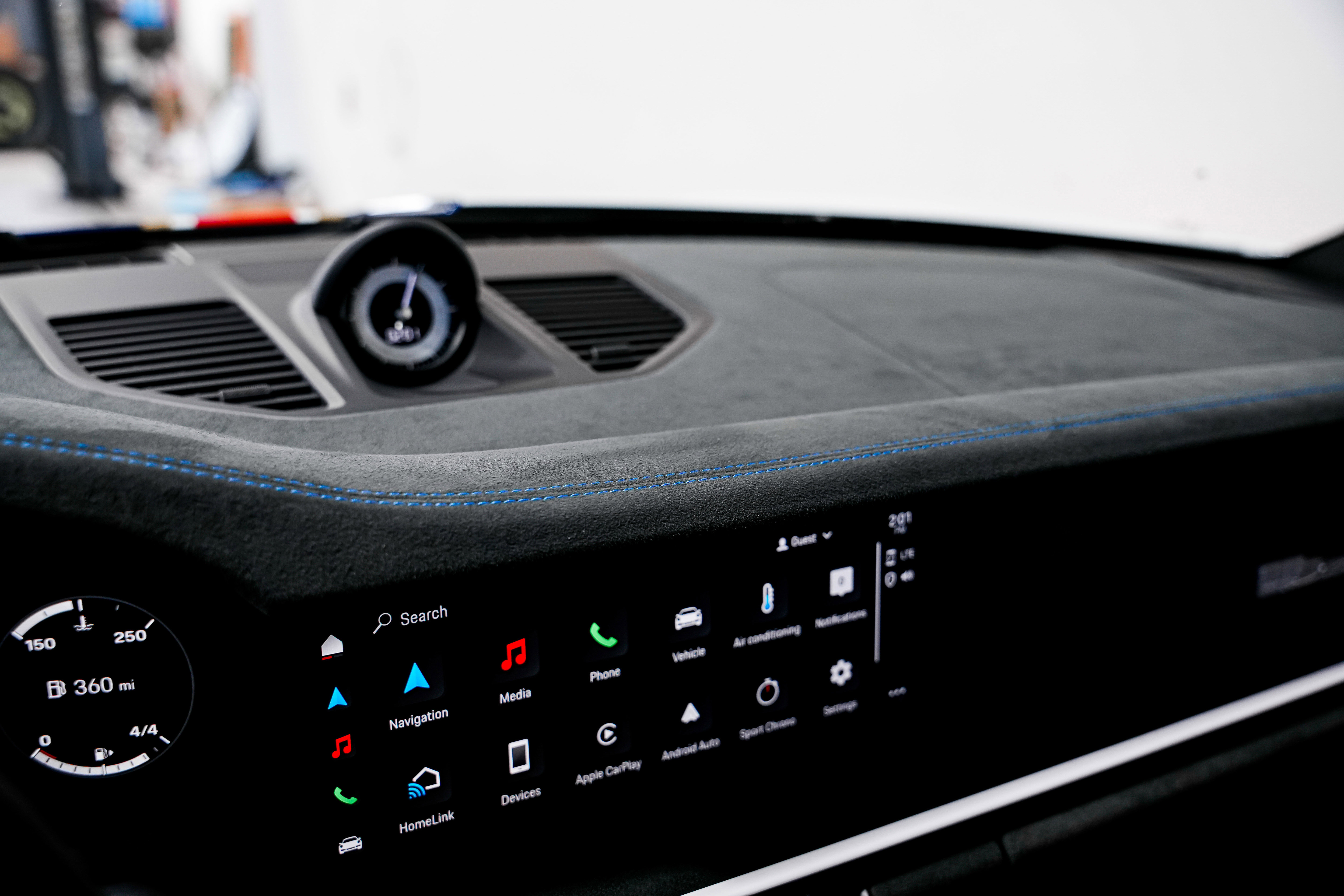 Used 2024 Porsche 911 Dakar image 15