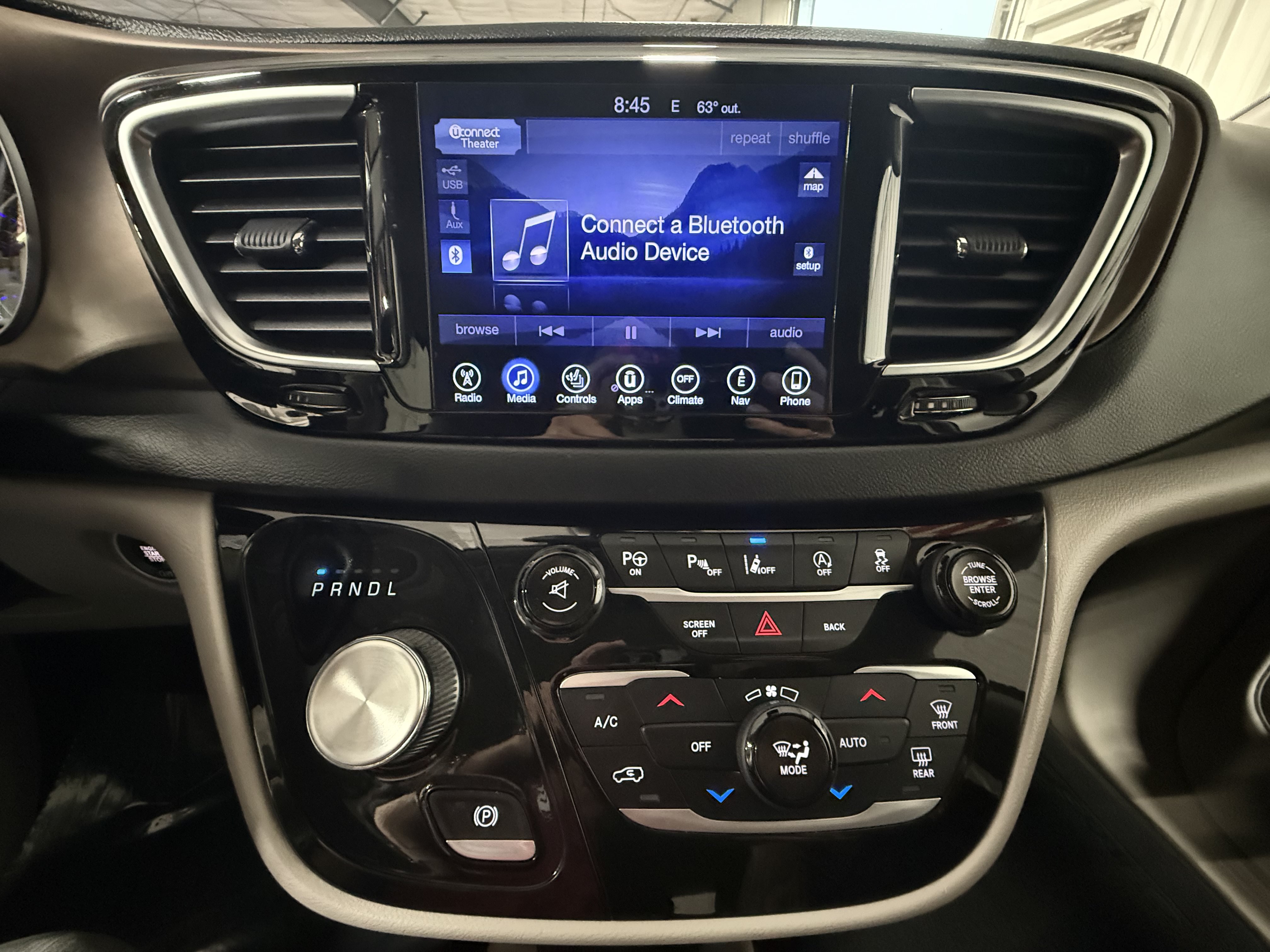 Used 2017 Chrysler Pacifica Touring-L Plus FWD image 27