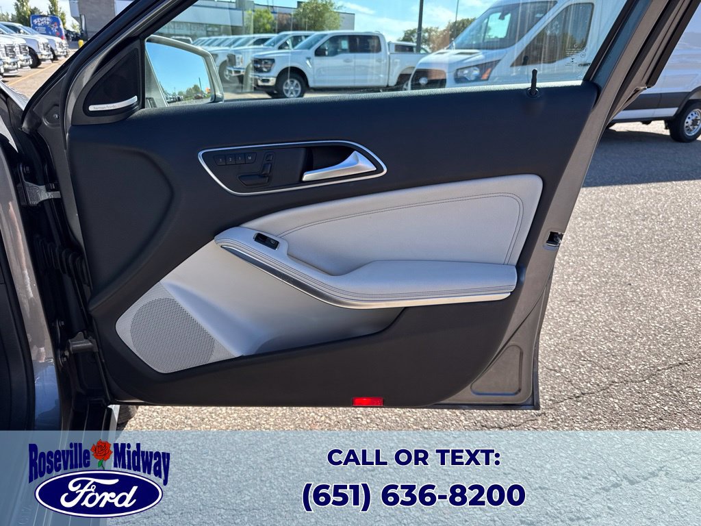 Used 2017 Mercedes-Benz GLA 250 image 28