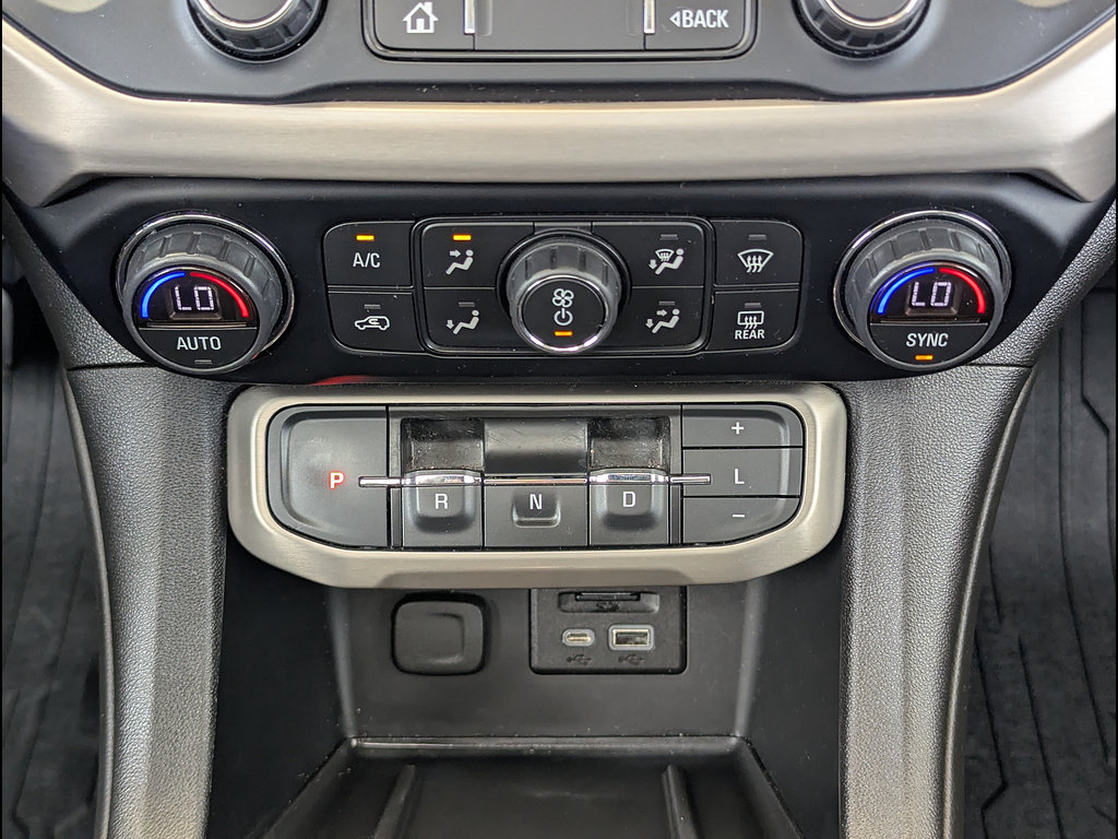 Used 2020 GMC Acadia Denali w/ Technology Package AWD/4WD image 34