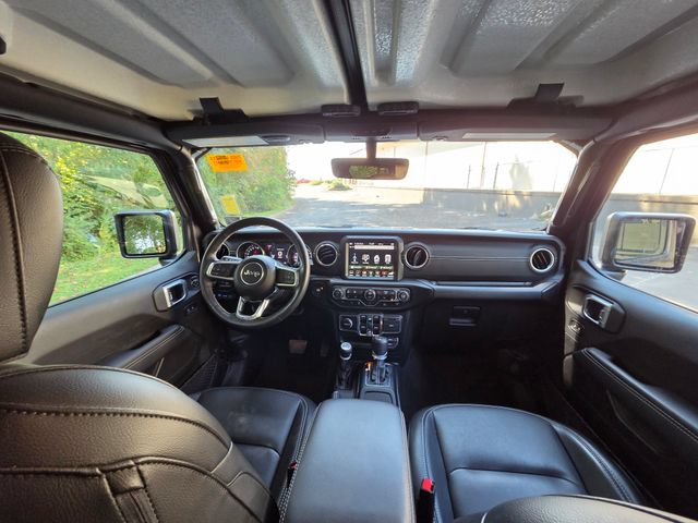 Used 2022 Jeep Wrangler Unlimited Sahara w/ Cold Weather Group AWD/4WD image 29