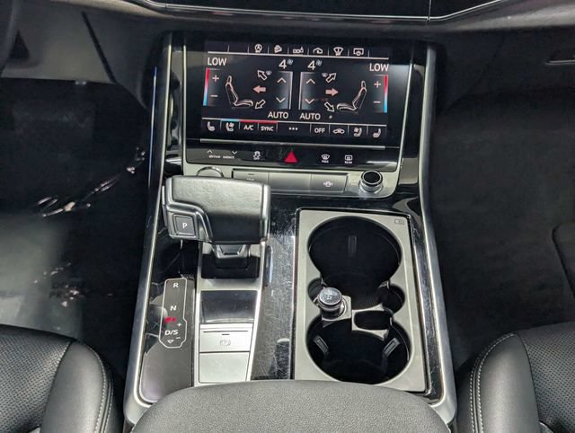 Used 2020 Audi Q8 Prestige w/ Prestige Package AWD/4WD image 13