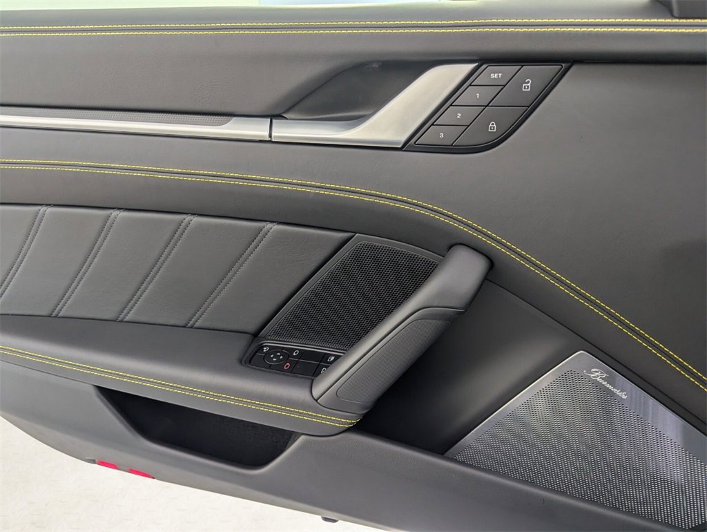 Used 2022 Porsche 911 Turbo image 23