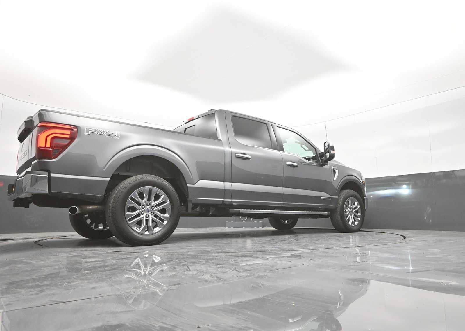 Used 2025 Ford F150 Lariat w/ Equipment Group 502A High AWD/4WD image 46