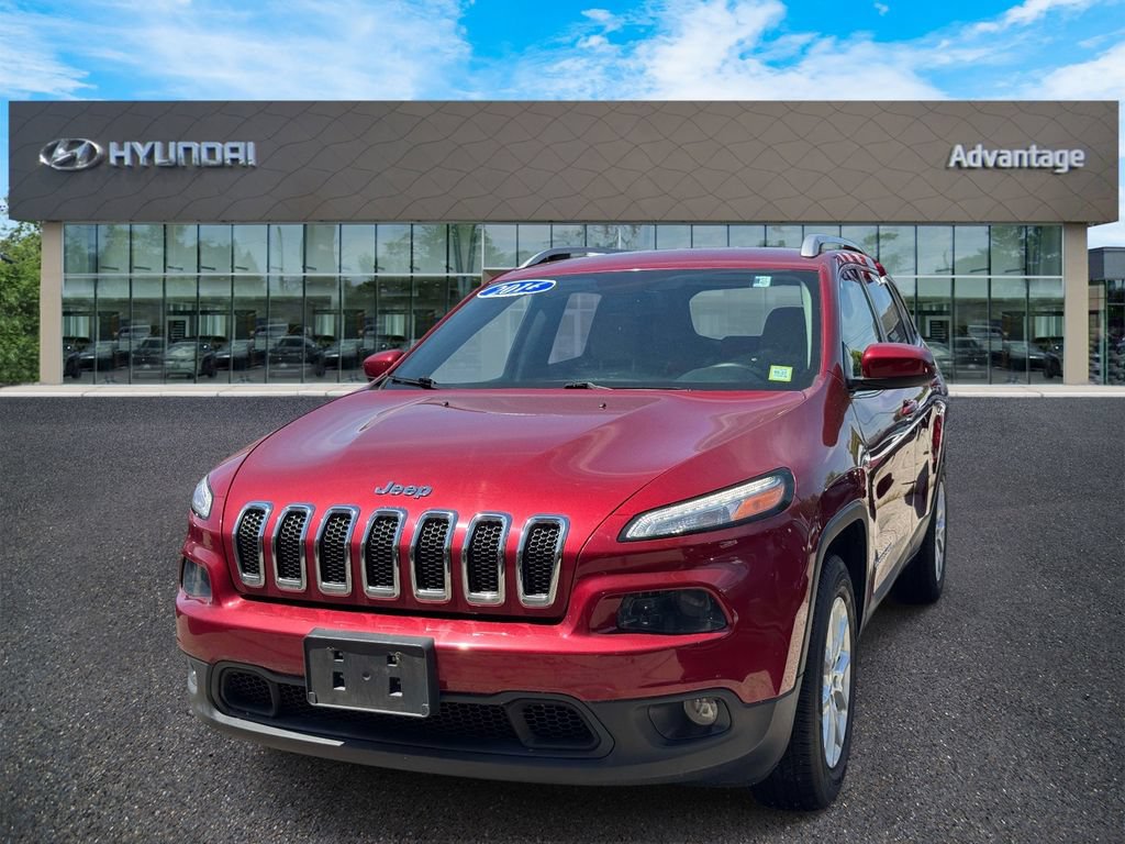 Used 2016 Jeep Cherokee Latitude AWD/4WD image 4