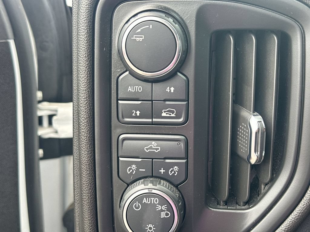 Used 2024 Chevrolet Silverado 1500 Custom AWD/4WD image 26