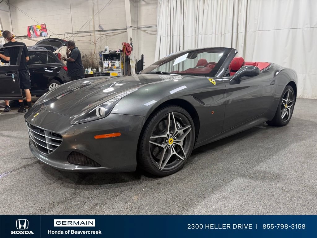 Used 2015 Ferrari California T RWD image 4