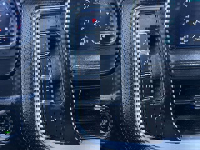 Used 2023 Chevrolet Suburban Premier image 20