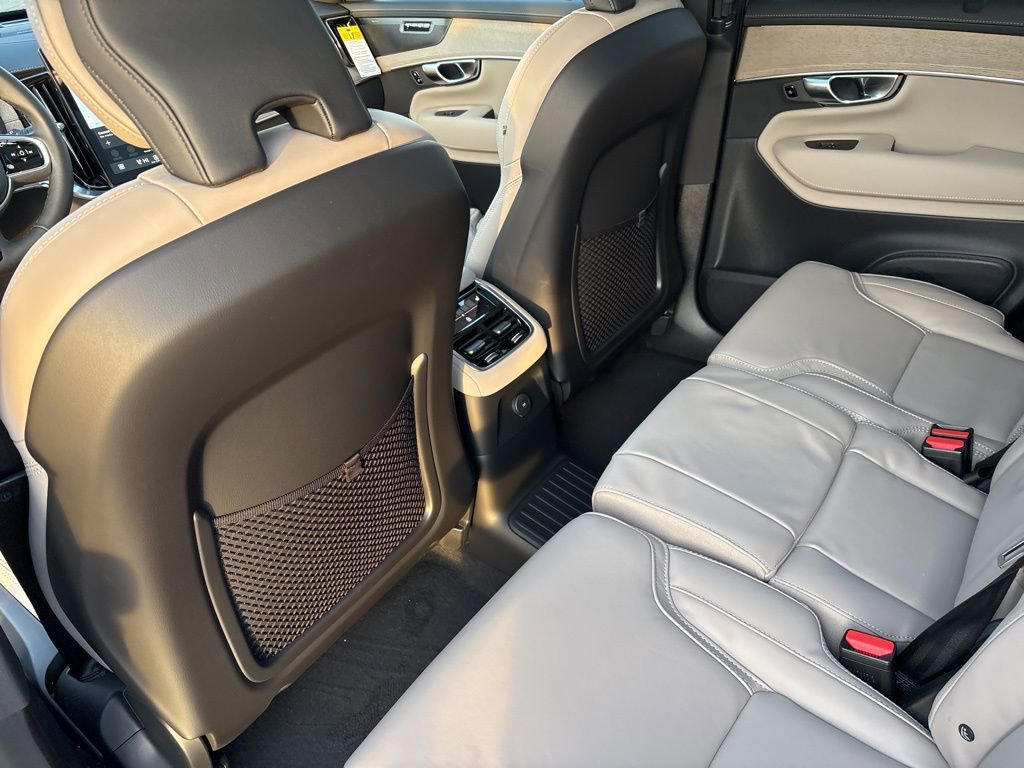New 2026 Volvo XC90 T8 Ultra w/ Protection Package Premier image 38