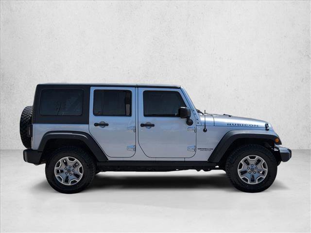 Used 2015 Jeep Wrangler Unlimited Rubicon w/ Connectivity Group AWD/4WD image 4