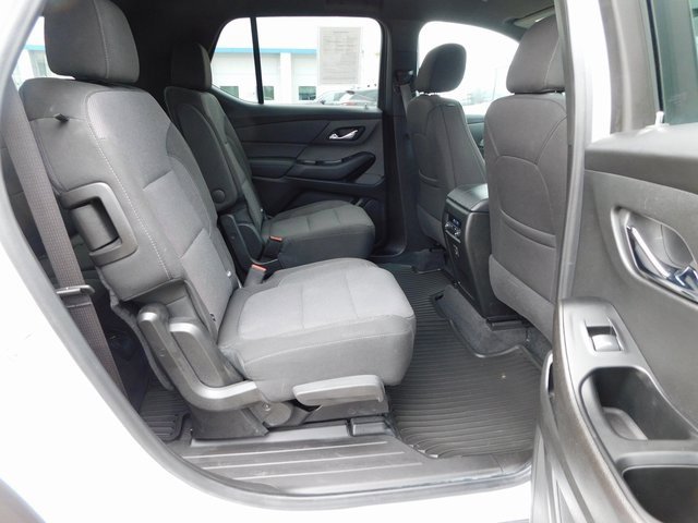 Used 2023 Chevrolet Traverse LT image 20