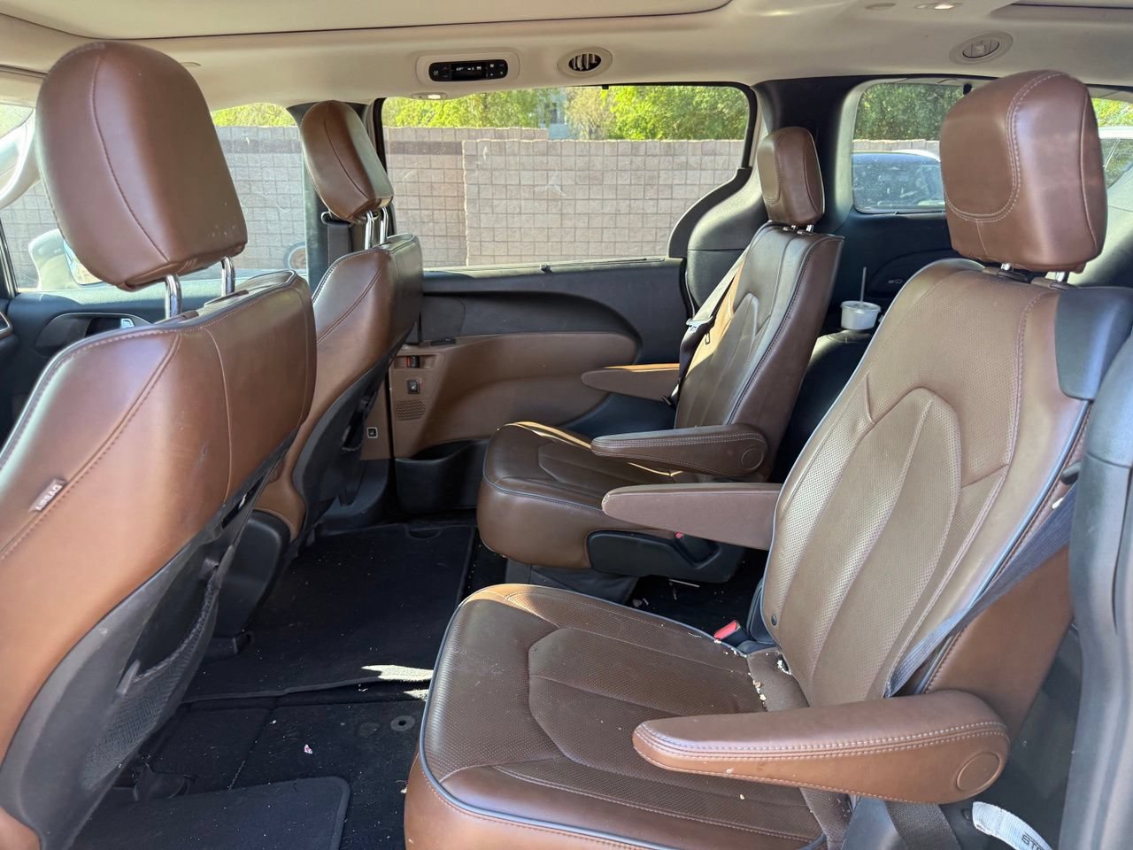 Used 2017 Chrysler Pacifica Limited w/ Advanced Safetytec Group FWD image 10