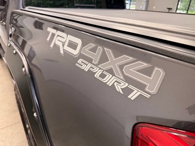 Used 2017 Toyota Tacoma TRD Sport w/ Tow Package AWD/4WD image 11