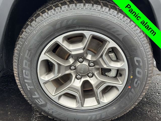 Used 2022 Jeep Cherokee Trailhawk image 32