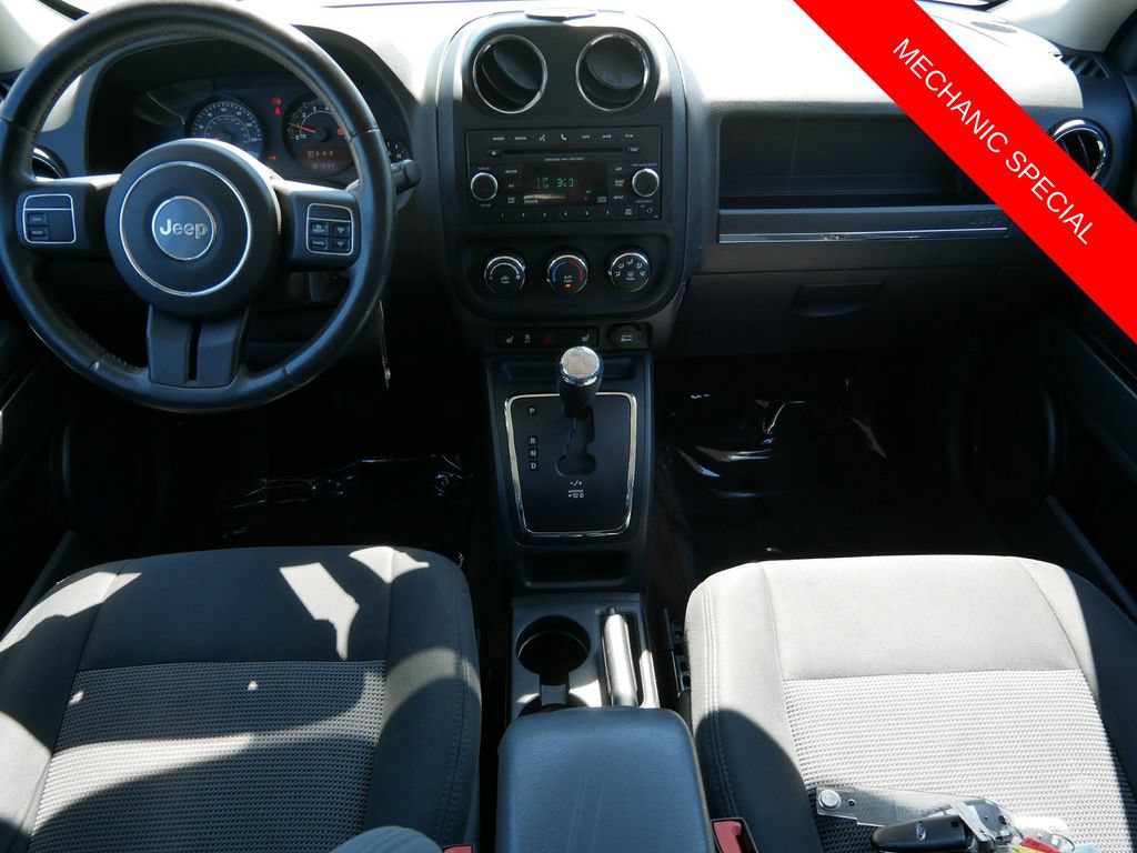 Used 2015 Jeep Patriot Latitude w/ Sun/Sound Group AWD/4WD image 13
