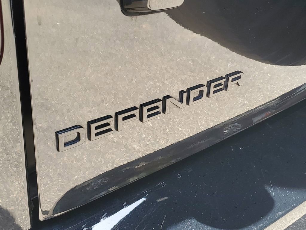 Used 2022 Land Rover Defender 110 S AWD/4WD image 10