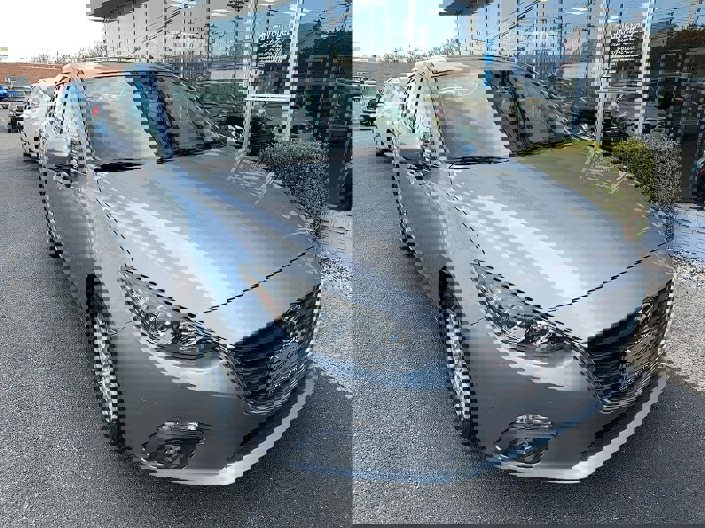 Used 2015 MAZDA MAZDA3 i Touring w/ Technology Package image 2