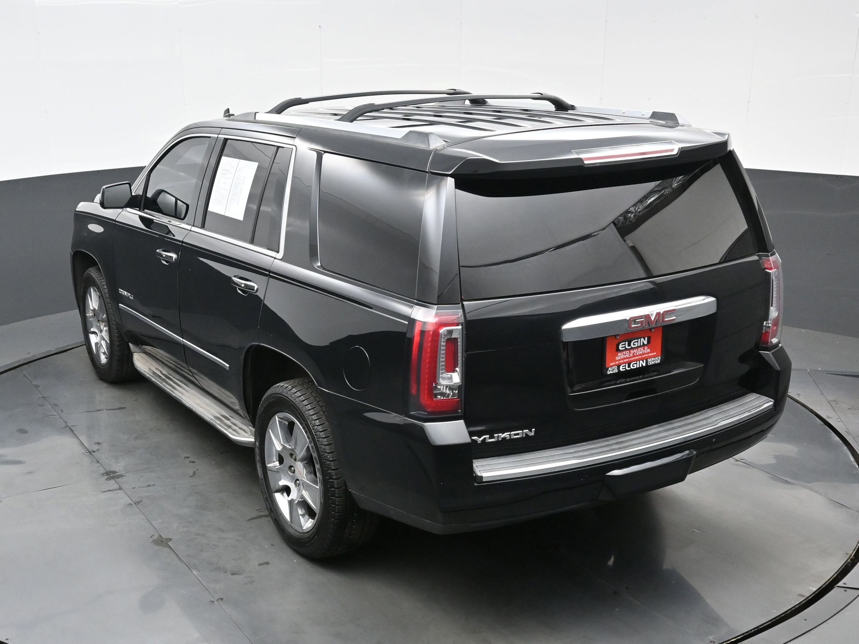 Used 2015 GMC Yukon Denali w/ Touring Package image 38