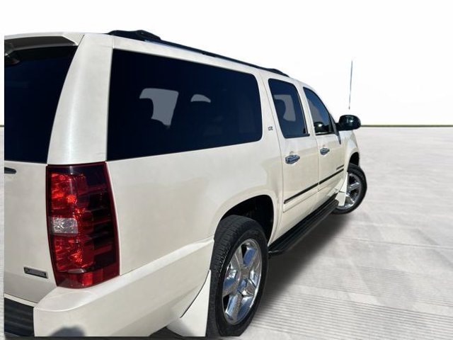 Used 2012 Chevrolet Suburban LTZ AWD/4WD image 3