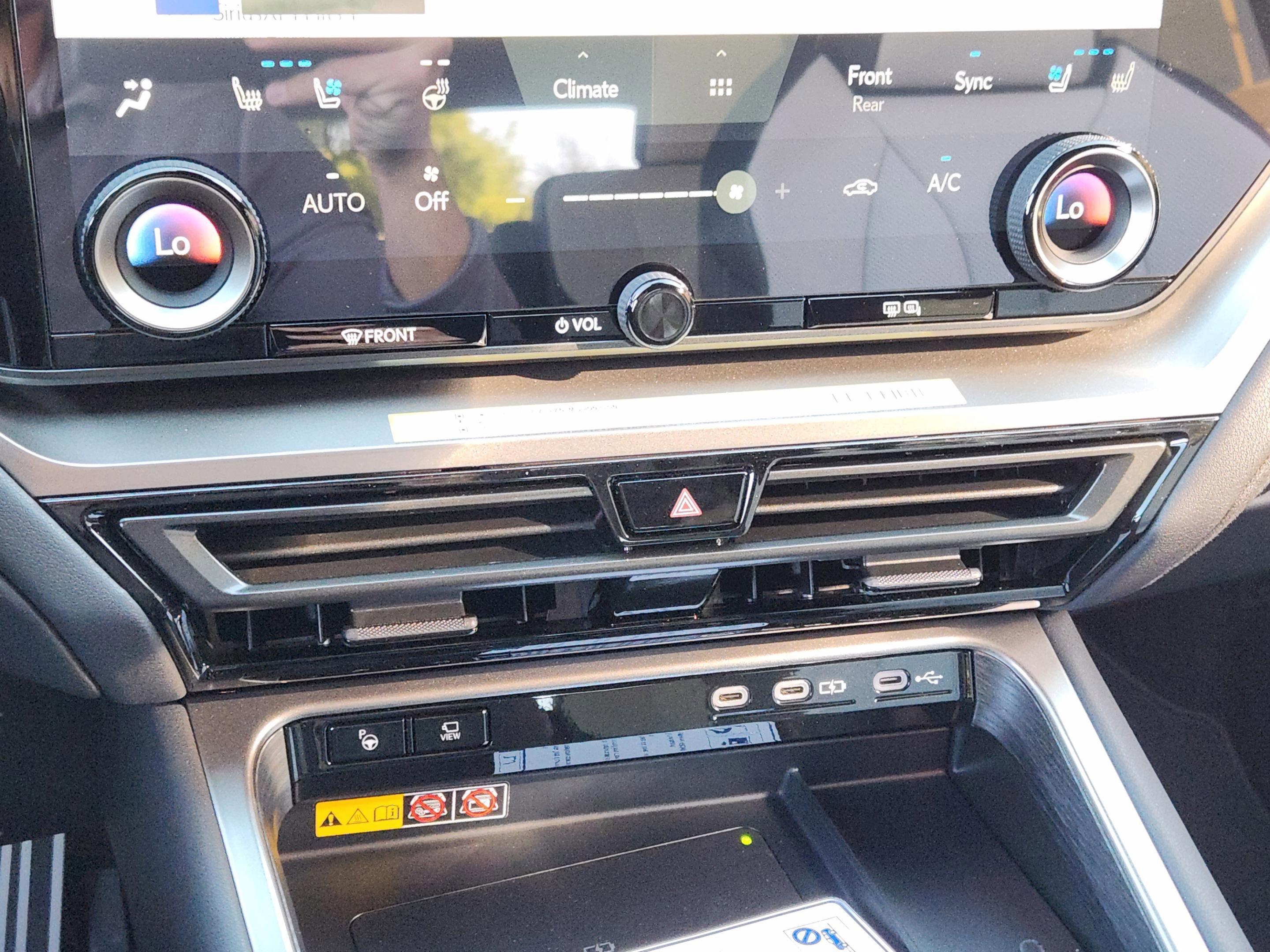 New 2026 Lexus TX 500h AWD image 13